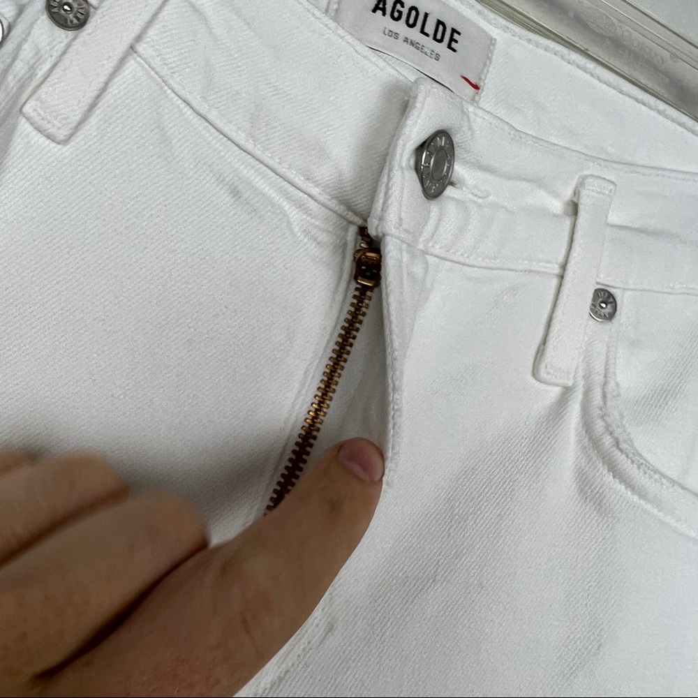 AGOLDE Toni Chewed Hem Straight Leg Jeans - Picture 7 of 9
